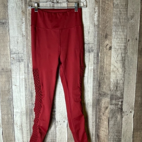 Alfenix Red Leggings - Picture 5 of 10
